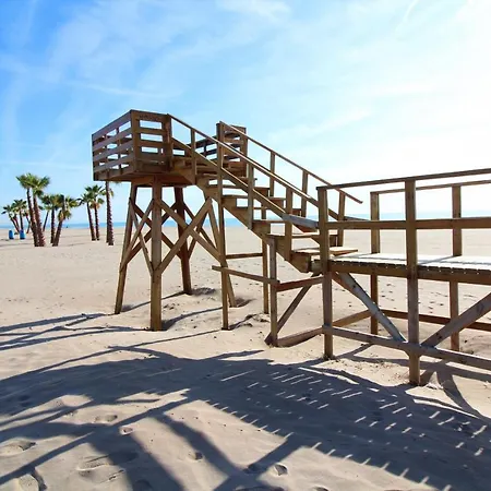 Global Properties, Acogedor Apartamento Con Terraza Y Piscina En Canet *