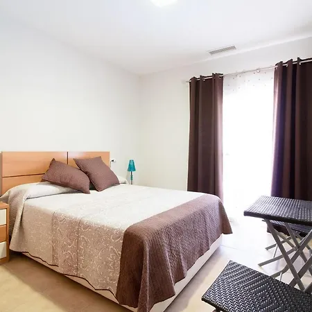 Global Properties, Acogedor Apartamento Con Terraza Y Piscina En Canet Apartment