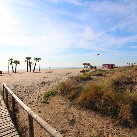 Global Properties, Acogedor Apartamento Con Terraza Y Piscina En Canet