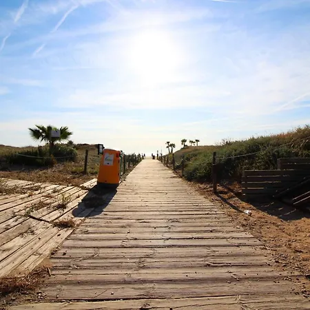 Global Properties, Acogedor Apartamento Con Terraza Y Piscina En Canet Canet d'En Berenguer